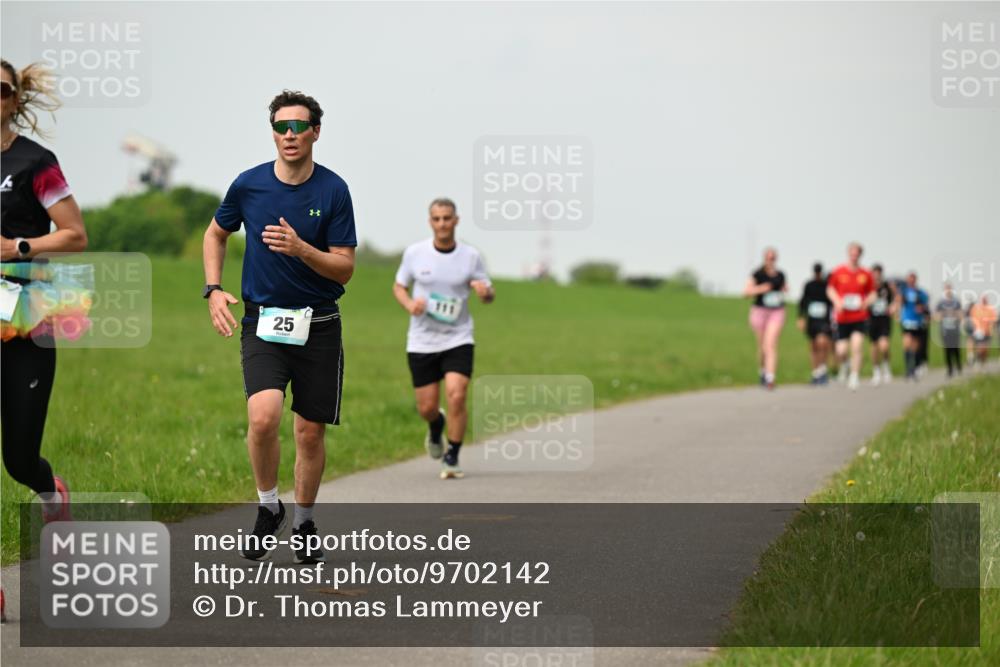 10.05.2026 - 8. Wedeler Halbmarathon Dr. Thomas Lammeyer http://msf.ph/oto/9702142 10.05.2026 11:46:12 Laufen 225 meine-sportfotos.de