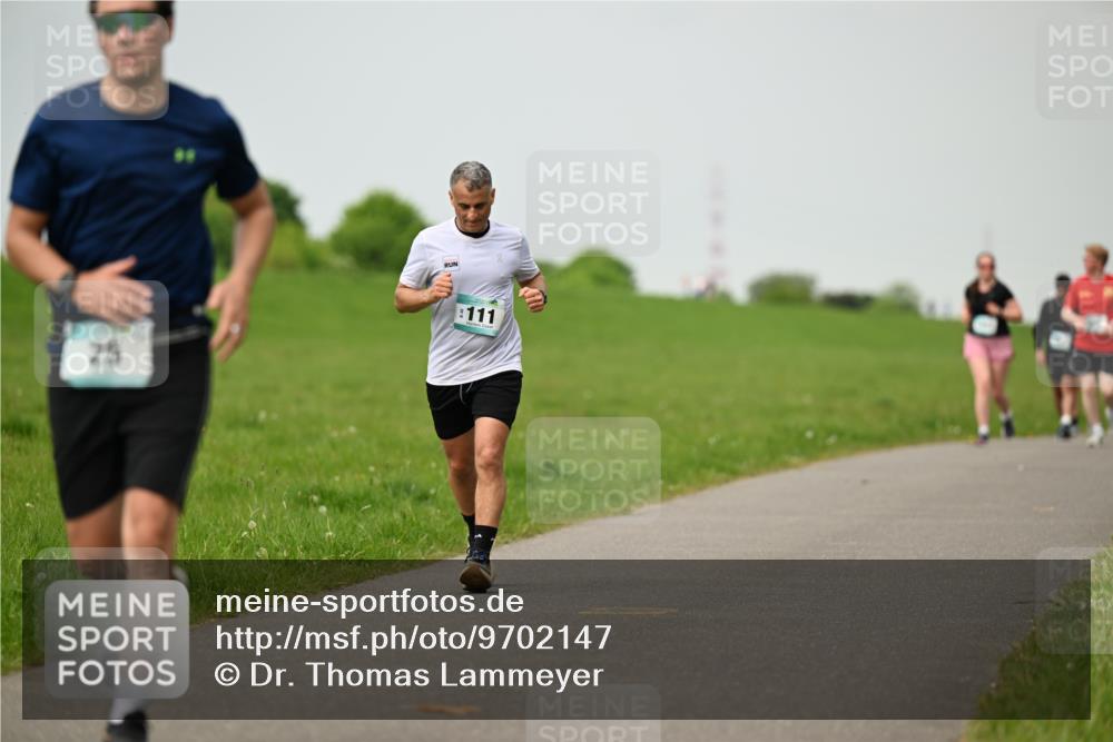 10.05.2026 - 8. Wedeler Halbmarathon Dr. Thomas Lammeyer http://msf.ph/oto/9702147 10.05.2026 11:46:13 Laufen 1135, 111 meine-sportfotos.de