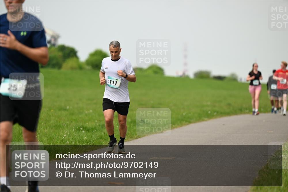 10.05.2026 - 8. Wedeler Halbmarathon Dr. Thomas Lammeyer http://msf.ph/oto/9702149 10.05.2026 11:46:13 Laufen 111 meine-sportfotos.de