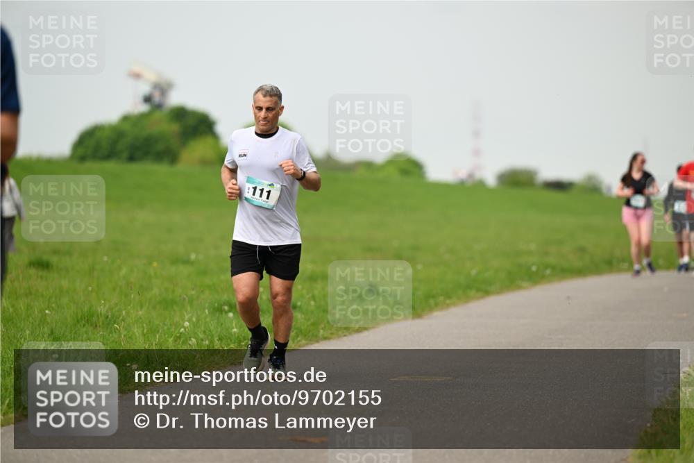 10.05.2026 - 8. Wedeler Halbmarathon Dr. Thomas Lammeyer http://msf.ph/oto/9702155 10.05.2026 11:46:14 Laufen 111 meine-sportfotos.de