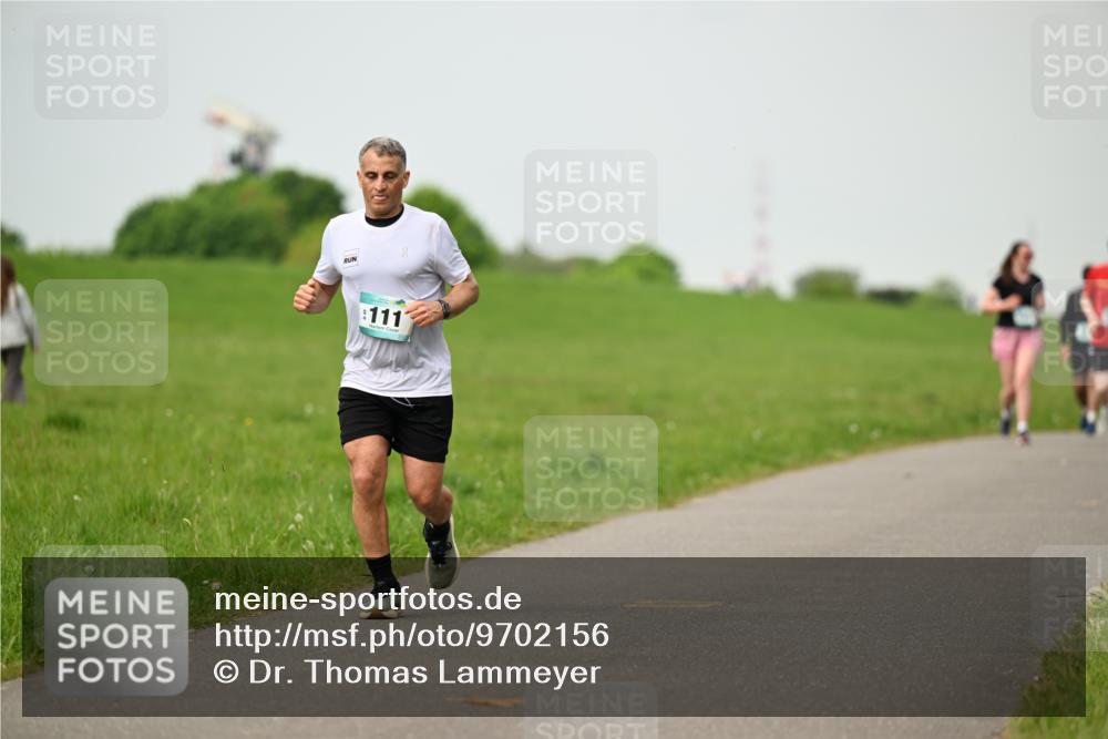 10.05.2026 - 8. Wedeler Halbmarathon Dr. Thomas Lammeyer http://msf.ph/oto/9702156 10.05.2026 11:46:14 Laufen 111 meine-sportfotos.de