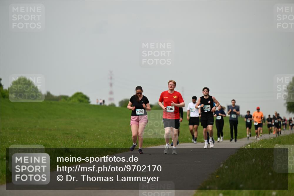 10.05.2026 - 8. Wedeler Halbmarathon Dr. Thomas Lammeyer http://msf.ph/oto/9702170 10.05.2026 11:46:20 Laufen 946, 2136, 1053, 247 meine-sportfotos.de