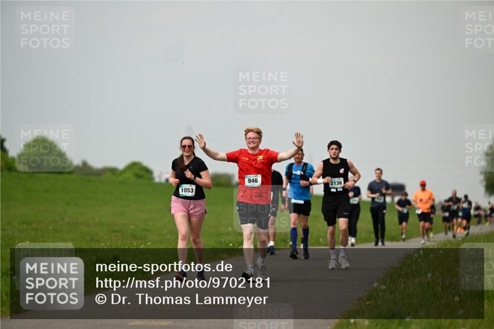 10.05.2026 - 8. Wedeler Halbmarathon Dr. Thomas Lammeyer http://msf.ph/oto/9702181 10.05.2026 11:46:23 Laufen 946, 2136, 1053 meine-sportfotos.de