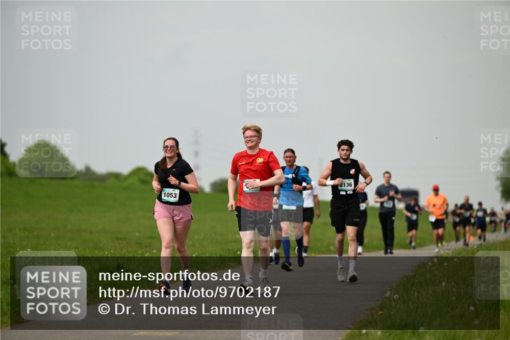 10.05.2026 - 8. Wedeler Halbmarathon Dr. Thomas Lammeyer http://msf.ph/oto/9702187 10.05.2026 11:46:24 Laufen 1053, 2136 meine-sportfotos.de