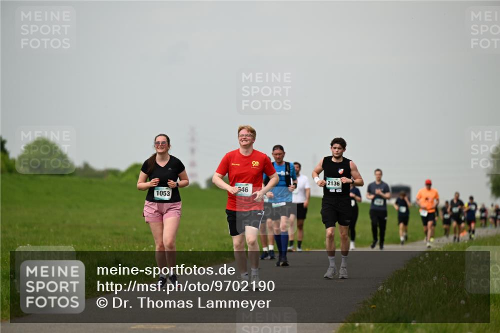 10.05.2026 - 8. Wedeler Halbmarathon Dr. Thomas Lammeyer http://msf.ph/oto/9702190 10.05.2026 11:46:24 Laufen 2136, 1053 meine-sportfotos.de