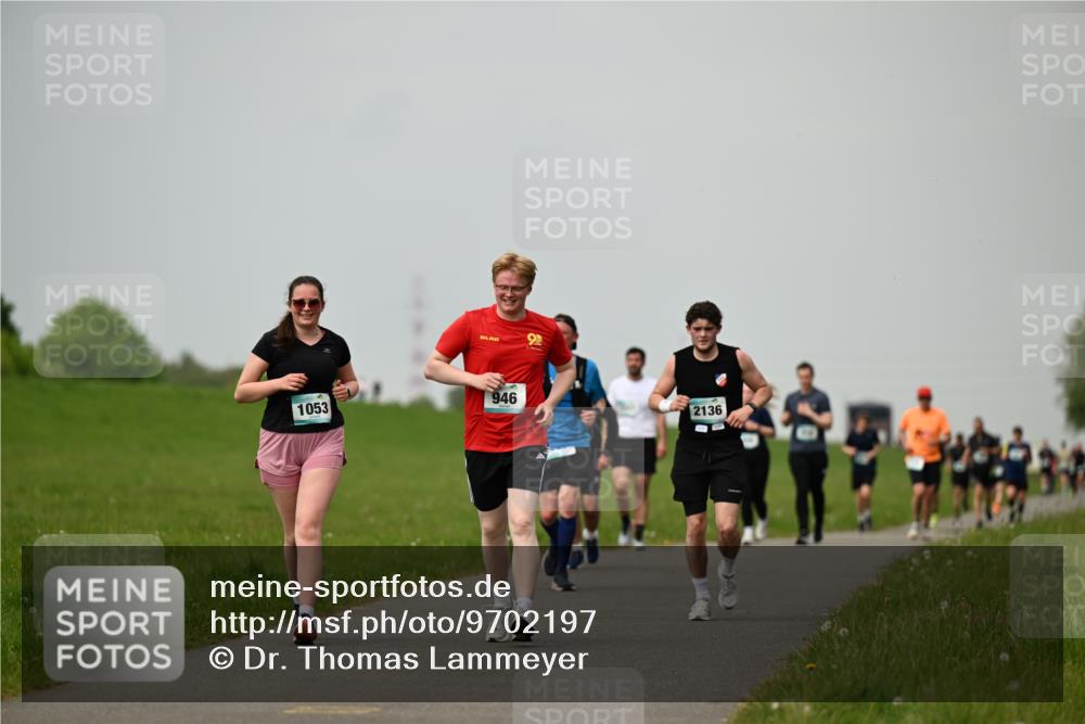 10.05.2026 - 8. Wedeler Halbmarathon Dr. Thomas Lammeyer http://msf.ph/oto/9702197 10.05.2026 11:46:25 Laufen 1053, 946, 2136 meine-sportfotos.de