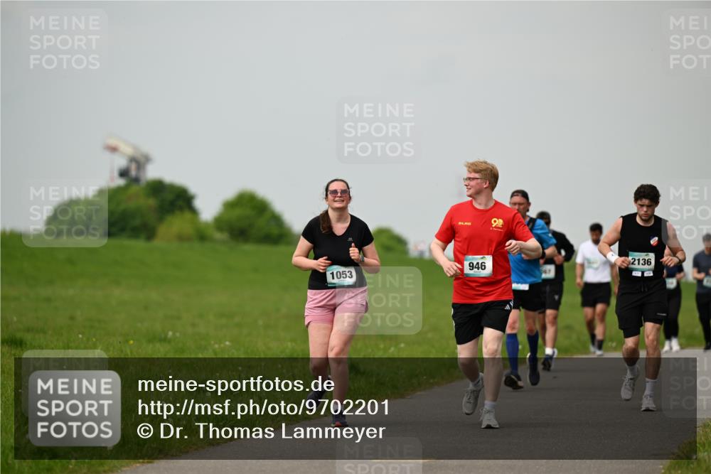 10.05.2026 - 8. Wedeler Halbmarathon Dr. Thomas Lammeyer http://msf.ph/oto/9702201 10.05.2026 11:46:26 Laufen 1053, 946, 2136 meine-sportfotos.de