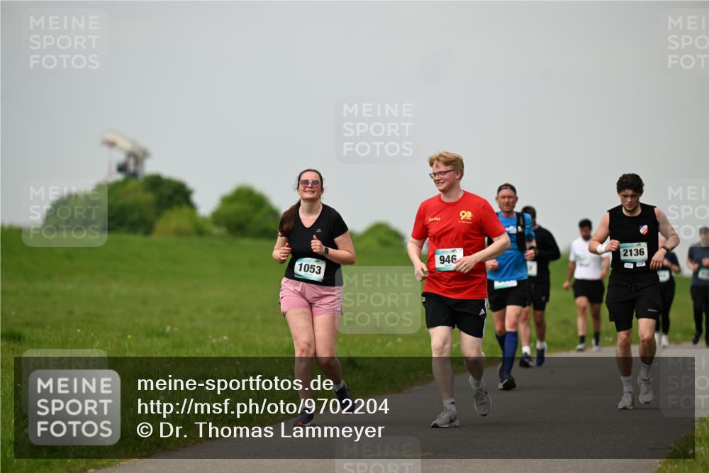 10.05.2026 - 8. Wedeler Halbmarathon Dr. Thomas Lammeyer http://msf.ph/oto/9702204 10.05.2026 11:46:27 Laufen 1053, 946, 2136 meine-sportfotos.de