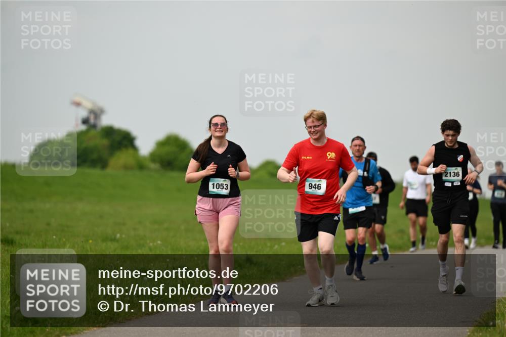 10.05.2026 - 8. Wedeler Halbmarathon Dr. Thomas Lammeyer http://msf.ph/oto/9702206 10.05.2026 11:46:27 Laufen 1053, 946, 2136 meine-sportfotos.de