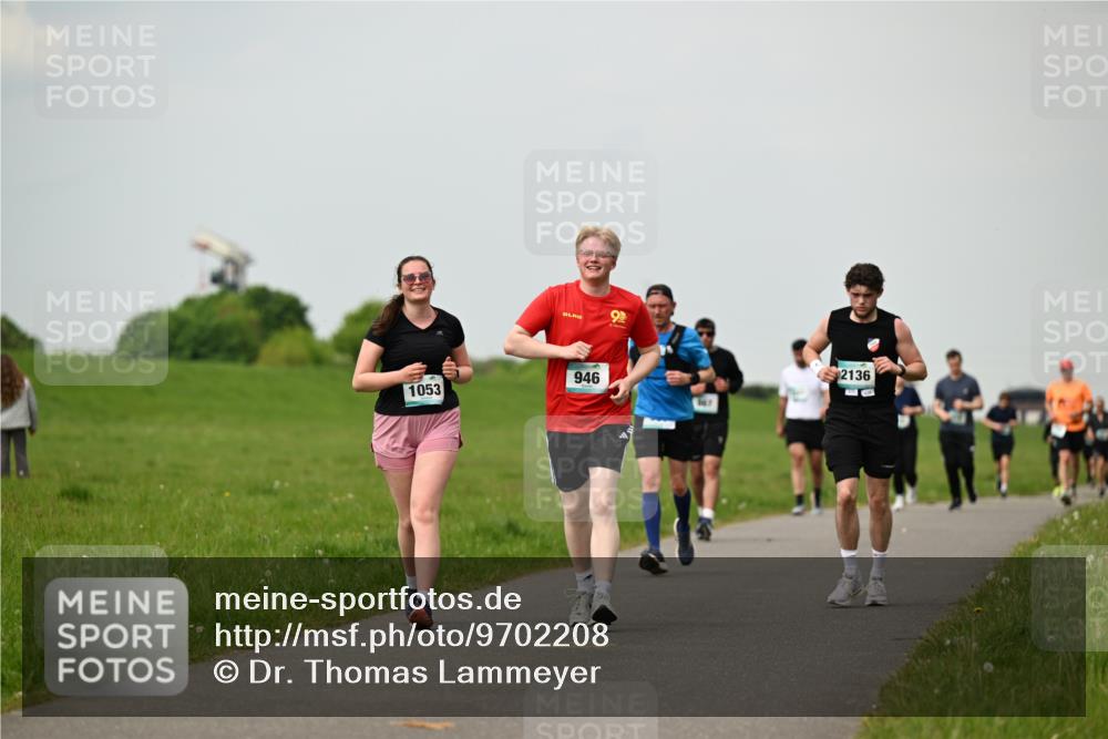 10.05.2026 - 8. Wedeler Halbmarathon Dr. Thomas Lammeyer http://msf.ph/oto/9702208 10.05.2026 11:46:28 Laufen 1053, 946, 2136 meine-sportfotos.de