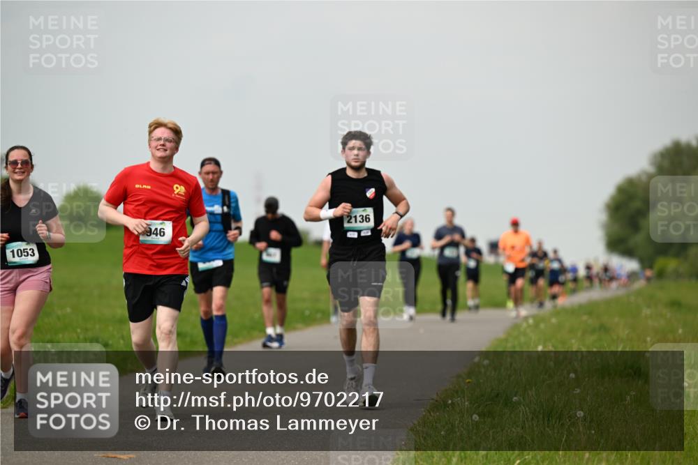 10.05.2026 - 8. Wedeler Halbmarathon Dr. Thomas Lammeyer http://msf.ph/oto/9702217 10.05.2026 11:46:29 Laufen 2136, 1053, 946 meine-sportfotos.de