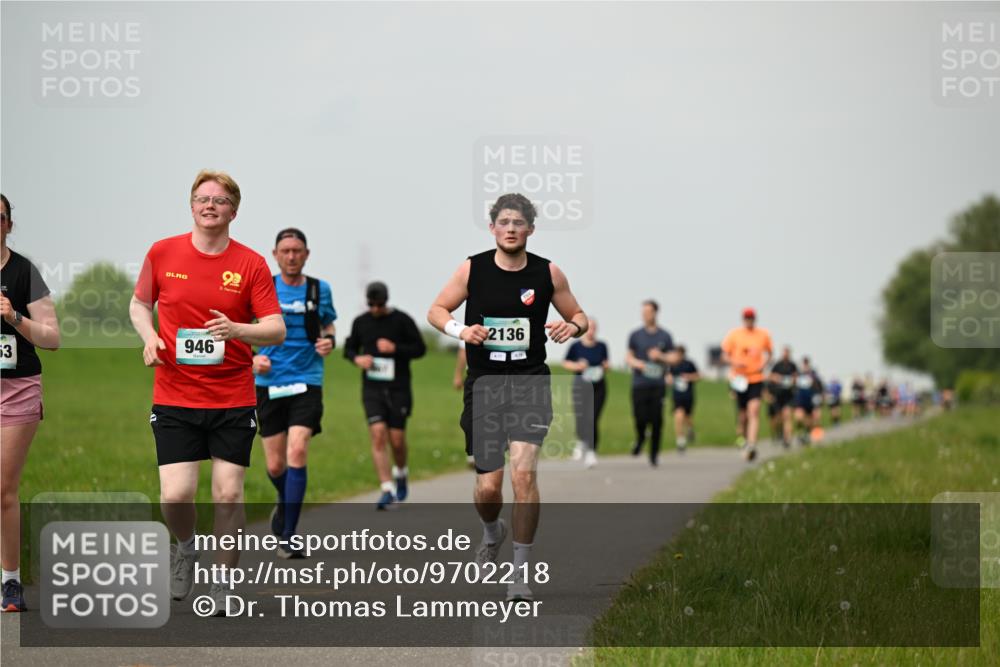 10.05.2026 - 8. Wedeler Halbmarathon Dr. Thomas Lammeyer http://msf.ph/oto/9702218 10.05.2026 11:46:30 Laufen 946, 2136 meine-sportfotos.de