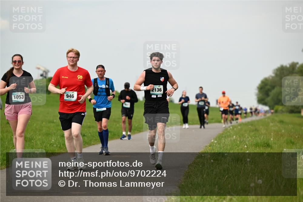 10.05.2026 - 8. Wedeler Halbmarathon Dr. Thomas Lammeyer http://msf.ph/oto/9702224 10.05.2026 11:46:31 Laufen 1053, 946, 2136 meine-sportfotos.de