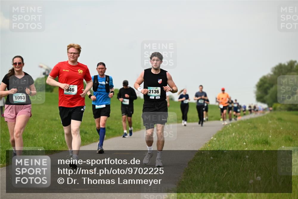 10.05.2026 - 8. Wedeler Halbmarathon Dr. Thomas Lammeyer http://msf.ph/oto/9702225 10.05.2026 11:46:31 Laufen 1053, 2136 meine-sportfotos.de