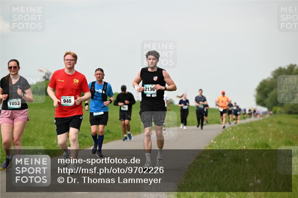 10.05.2026 - 8. Wedeler Halbmarathon Dr. Thomas Lammeyer http://msf.ph/oto/9702226 10.05.2026 11:46:31 Laufen 2136, 1053, 946 meine-sportfotos.de