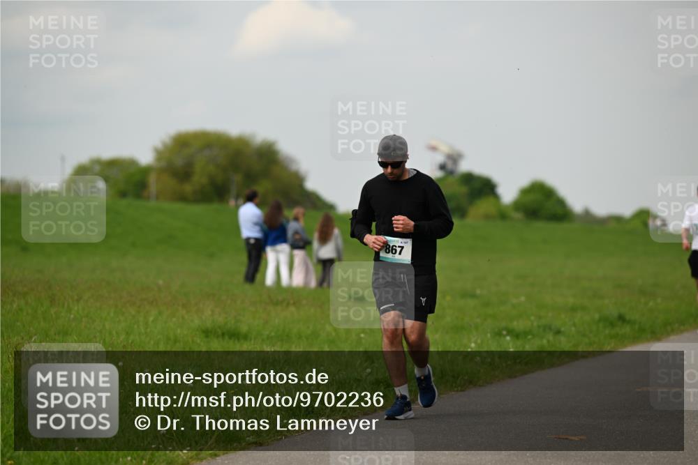 10.05.2026 - 8. Wedeler Halbmarathon Dr. Thomas Lammeyer http://msf.ph/oto/9702236 10.05.2026 11:46:38 Laufen 147, 867 meine-sportfotos.de