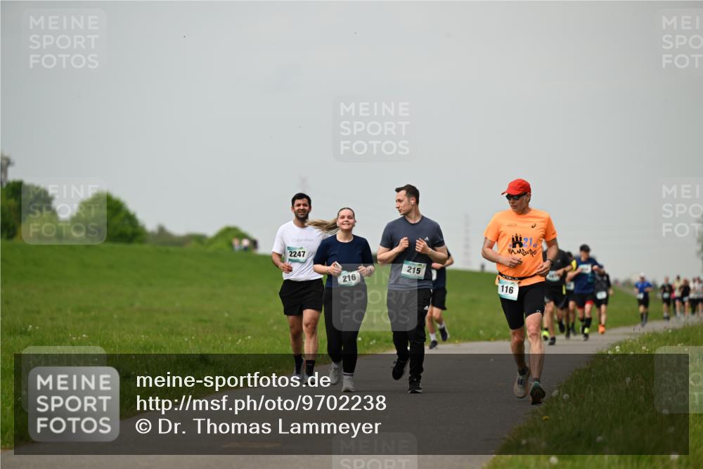 10.05.2026 - 8. Wedeler Halbmarathon Dr. Thomas Lammeyer http://msf.ph/oto/9702238 10.05.2026 11:46:39 Laufen 2247, 216, 215, 116 meine-sportfotos.de