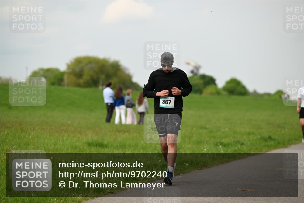 10.05.2026 - 8. Wedeler Halbmarathon Dr. Thomas Lammeyer http://msf.ph/oto/9702240 10.05.2026 11:46:38 Laufen 867 meine-sportfotos.de