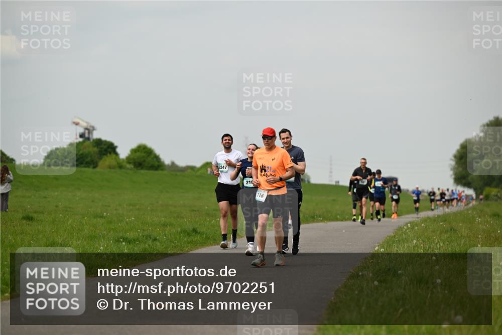 10.05.2026 - 8. Wedeler Halbmarathon Dr. Thomas Lammeyer http://msf.ph/oto/9702251 10.05.2026 11:46:40 Laufen 2247, 216, 116 meine-sportfotos.de