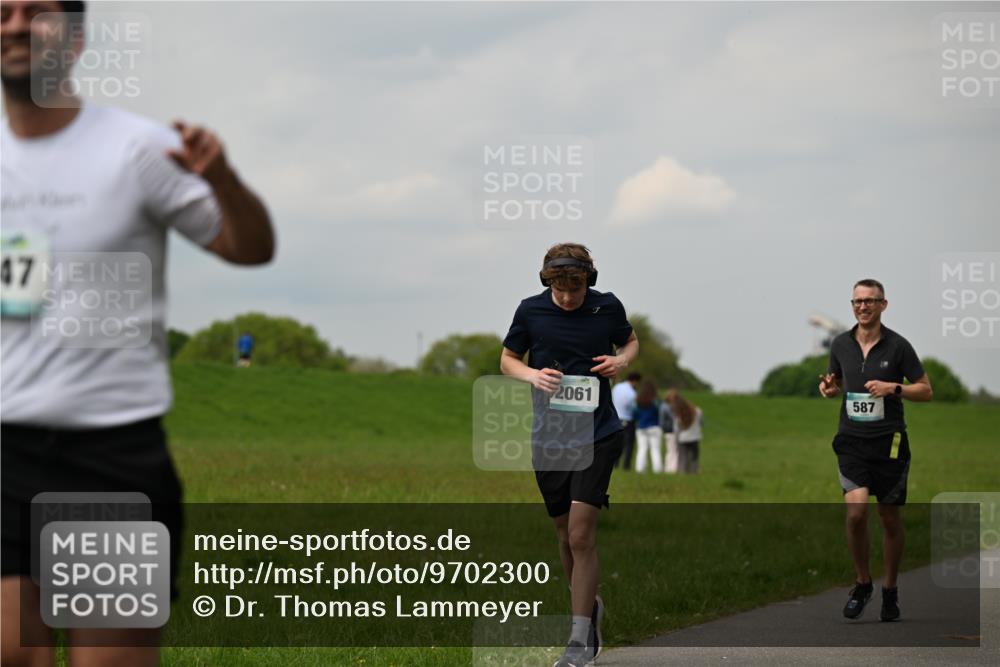 10.05.2026 - 8. Wedeler Halbmarathon Dr. Thomas Lammeyer http://msf.ph/oto/9702300 10.05.2026 11:46:52 Laufen 2061, 587 meine-sportfotos.de