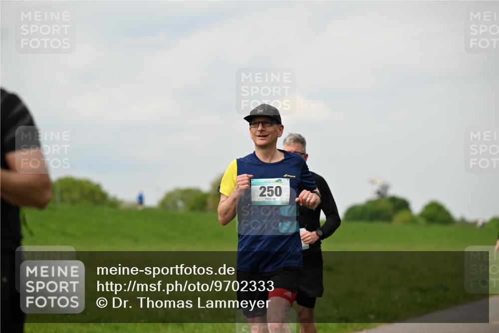 10.05.2026 - 8. Wedeler Halbmarathon Dr. Thomas Lammeyer http://msf.ph/oto/9702333 10.05.2026 11:46:59 Laufen 250 meine-sportfotos.de