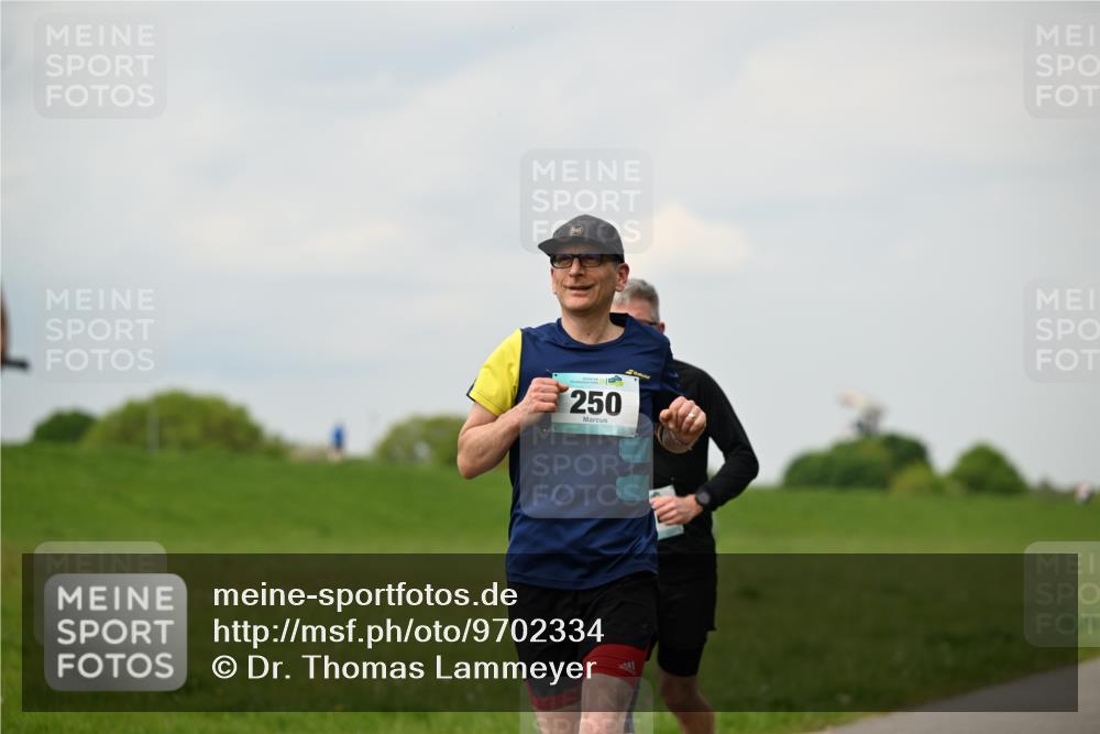 10.05.2026 - 8. Wedeler Halbmarathon Dr. Thomas Lammeyer http://msf.ph/oto/9702334 10.05.2026 11:46:59 Laufen 250 meine-sportfotos.de