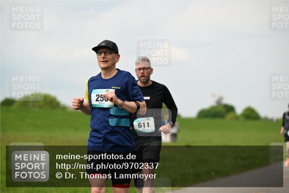10.05.2026 - 8. Wedeler Halbmarathon Dr. Thomas Lammeyer http://msf.ph/oto/9702337 10.05.2026 11:47:00 Laufen 2500, 611 meine-sportfotos.de