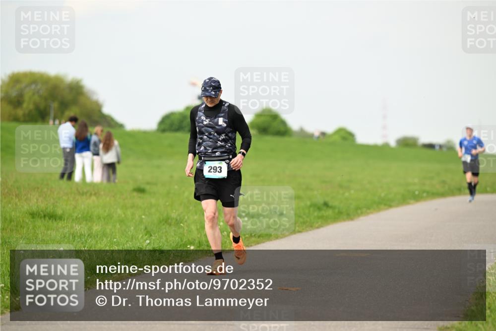 10.05.2026 - 8. Wedeler Halbmarathon Dr. Thomas Lammeyer http://msf.ph/oto/9702352 10.05.2026 11:47:03 Laufen 293 meine-sportfotos.de