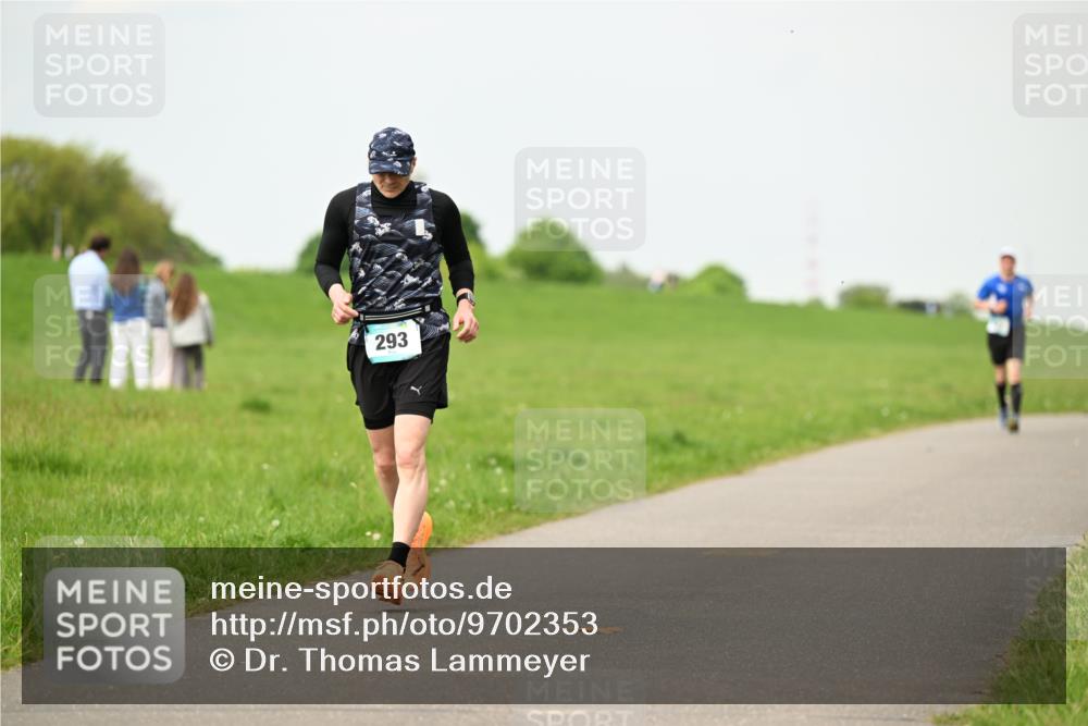 10.05.2026 - 8. Wedeler Halbmarathon Dr. Thomas Lammeyer http://msf.ph/oto/9702353 10.05.2026 11:47:03 Laufen 293 meine-sportfotos.de