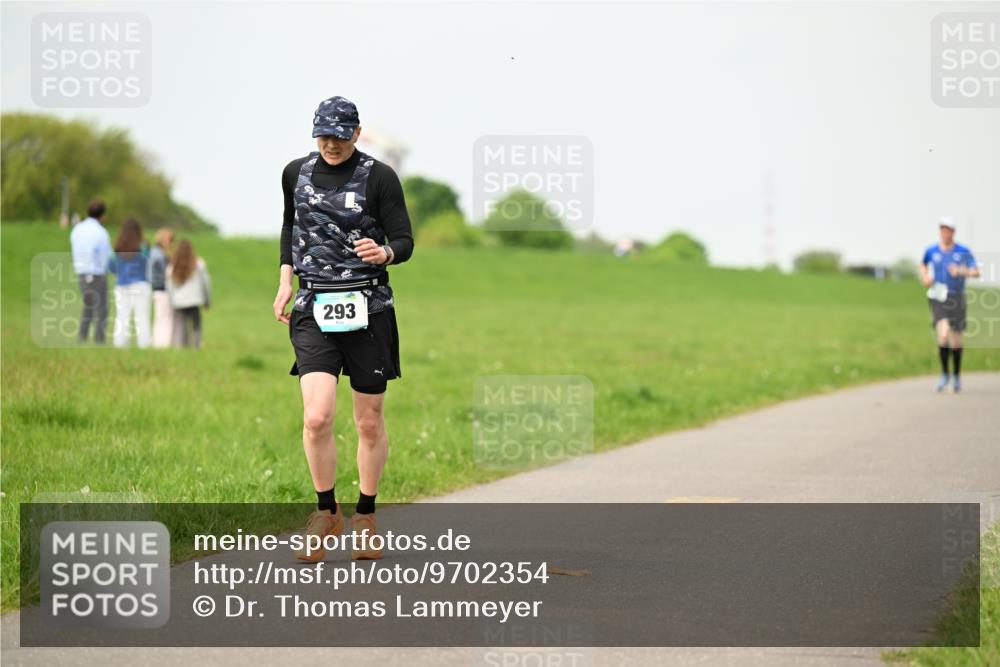 10.05.2026 - 8. Wedeler Halbmarathon Dr. Thomas Lammeyer http://msf.ph/oto/9702354 10.05.2026 11:47:03 Laufen 293 meine-sportfotos.de