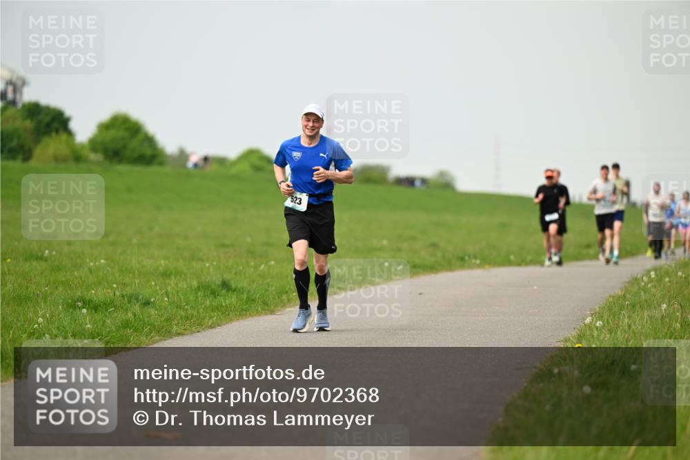 10.05.2026 - 8. Wedeler Halbmarathon Dr. Thomas Lammeyer http://msf.ph/oto/9702368 10.05.2026 11:47:09 Laufen 523 meine-sportfotos.de