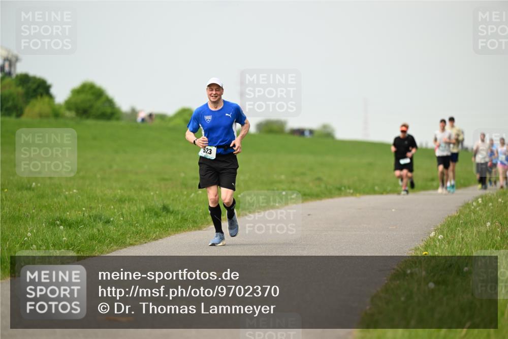 10.05.2026 - 8. Wedeler Halbmarathon Dr. Thomas Lammeyer http://msf.ph/oto/9702370 10.05.2026 11:47:09 Laufen 523 meine-sportfotos.de