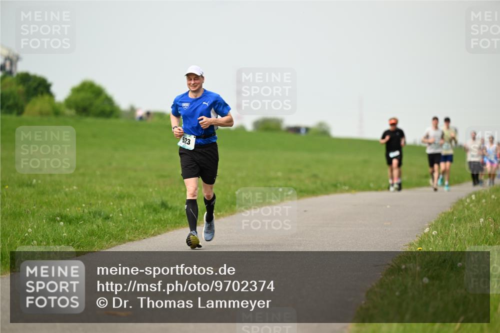 10.05.2026 - 8. Wedeler Halbmarathon Dr. Thomas Lammeyer http://msf.ph/oto/9702374 10.05.2026 11:47:10 Laufen 523 meine-sportfotos.de