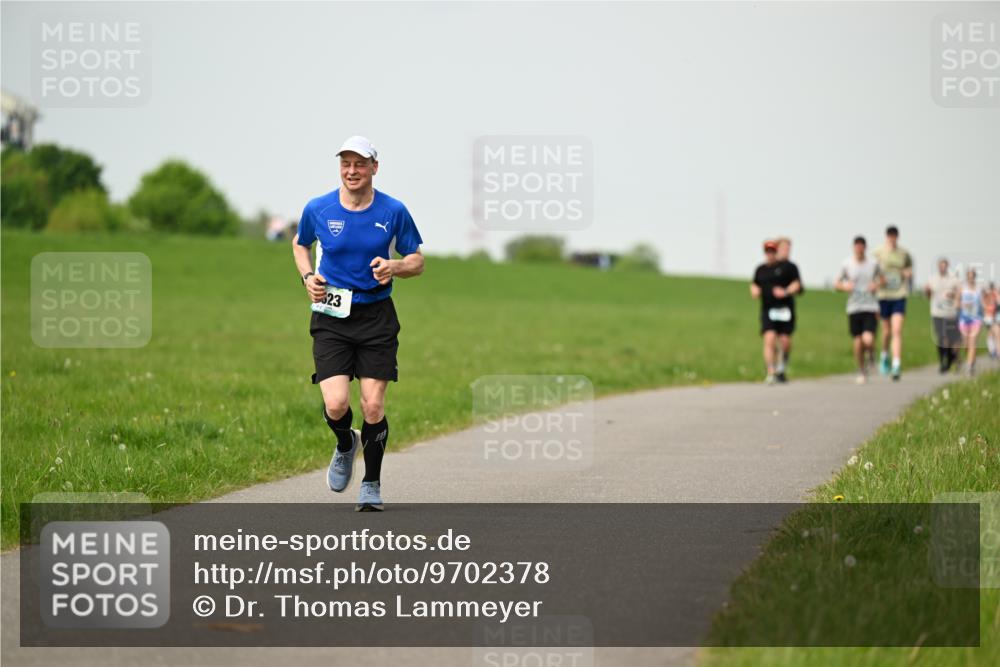 10.05.2026 - 8. Wedeler Halbmarathon Dr. Thomas Lammeyer http://msf.ph/oto/9702378 10.05.2026 11:47:11 Laufen  meine-sportfotos.de