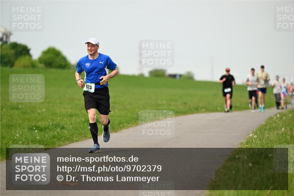 10.05.2026 - 8. Wedeler Halbmarathon Dr. Thomas Lammeyer http://msf.ph/oto/9702379 10.05.2026 11:47:11 Laufen 523 meine-sportfotos.de