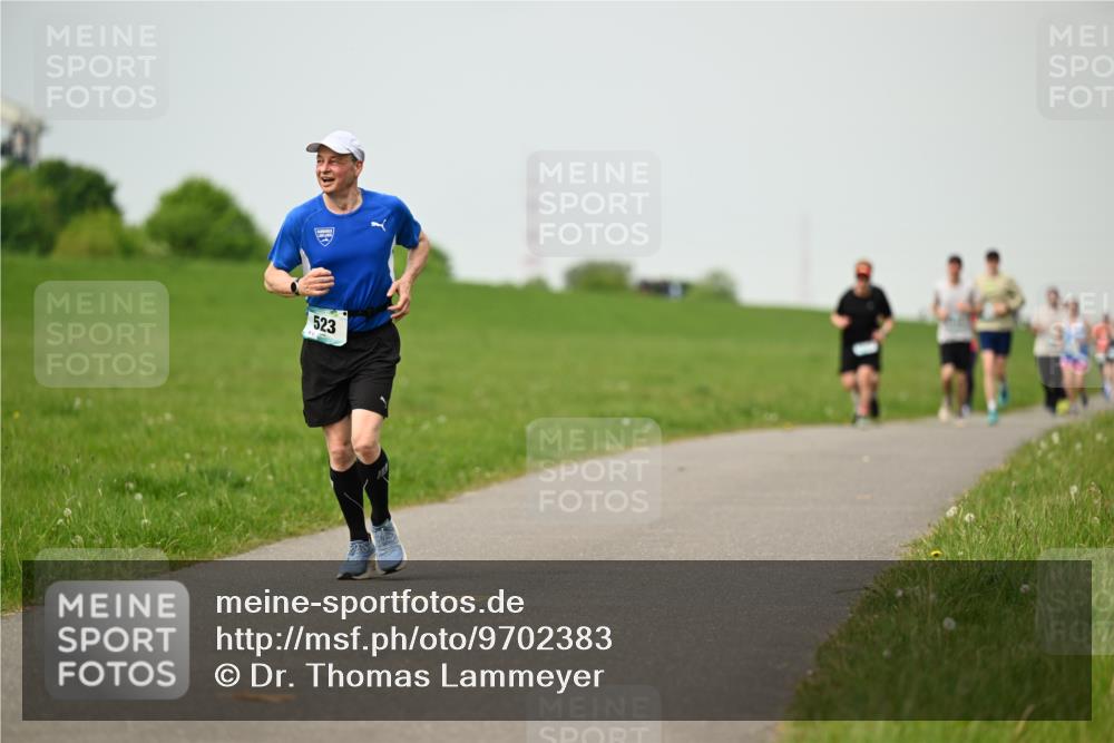 10.05.2026 - 8. Wedeler Halbmarathon Dr. Thomas Lammeyer http://msf.ph/oto/9702383 10.05.2026 11:47:11 Laufen 523 meine-sportfotos.de