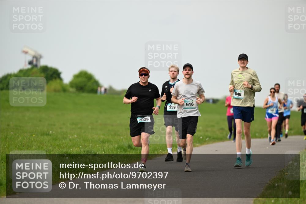 10.05.2026 - 8. Wedeler Halbmarathon Dr. Thomas Lammeyer http://msf.ph/oto/9702397 10.05.2026 11:47:23 Laufen 2039, 559, 848, 616 meine-sportfotos.de
