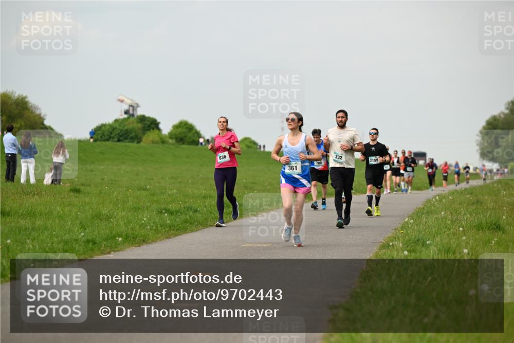 10.05.2026 - 8. Wedeler Halbmarathon Dr. Thomas Lammeyer http://msf.ph/oto/9702443 10.05.2026 11:47:31 Laufen 836, 361, 700, 232, 2159 meine-sportfotos.de
