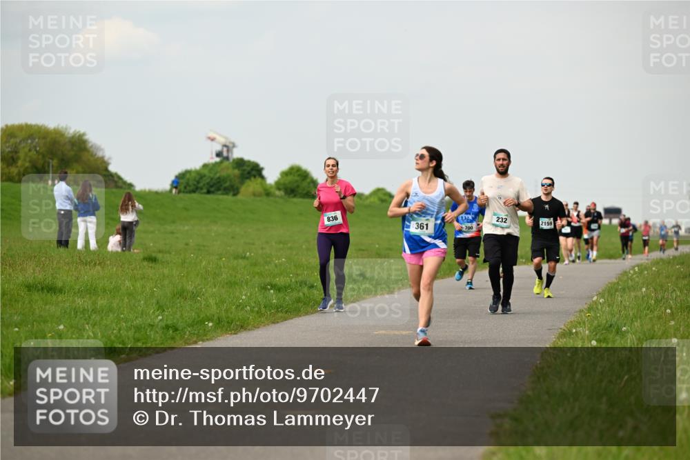 10.05.2026 - 8. Wedeler Halbmarathon Dr. Thomas Lammeyer http://msf.ph/oto/9702447 10.05.2026 11:47:32 Laufen 361, 232 meine-sportfotos.de