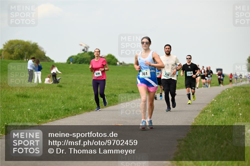 10.05.2026 - 8. Wedeler Halbmarathon Dr. Thomas Lammeyer http://msf.ph/oto/9702459 10.05.2026 11:47:33 Laufen 836, 361, 700, 2159, 232 meine-sportfotos.de