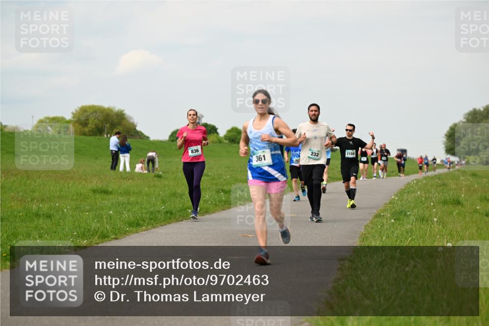 10.05.2026 - 8. Wedeler Halbmarathon Dr. Thomas Lammeyer http://msf.ph/oto/9702463 10.05.2026 11:47:34 Laufen 232, 2159, 361 meine-sportfotos.de