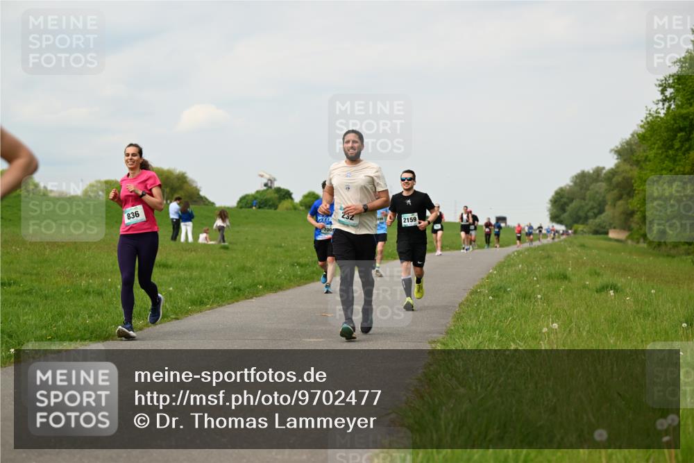 10.05.2026 - 8. Wedeler Halbmarathon Dr. Thomas Lammeyer http://msf.ph/oto/9702477 10.05.2026 11:47:37 Laufen 836, 700, 2159 meine-sportfotos.de