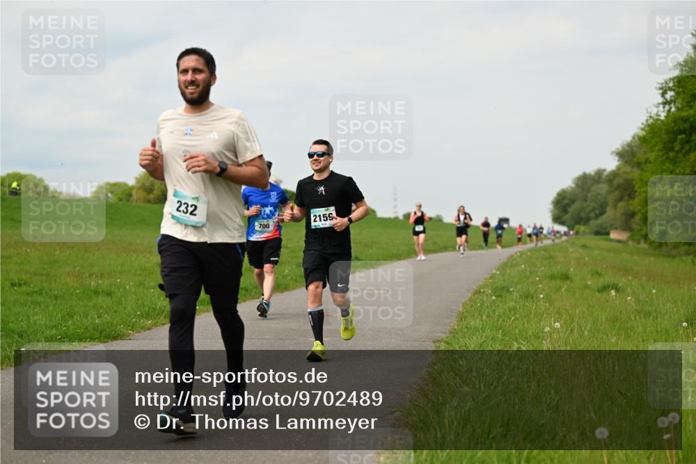 10.05.2026 - 8. Wedeler Halbmarathon Dr. Thomas Lammeyer http://msf.ph/oto/9702489 10.05.2026 11:47:39 Laufen 232, 700, 2159 meine-sportfotos.de