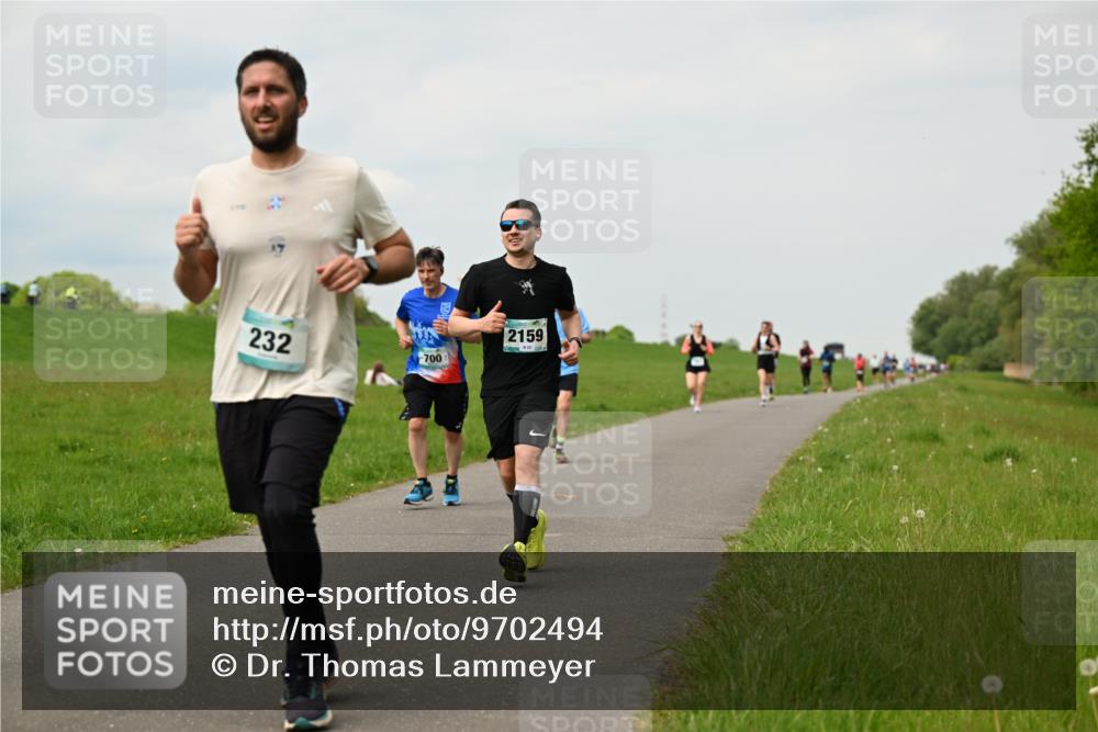 10.05.2026 - 8. Wedeler Halbmarathon Dr. Thomas Lammeyer http://msf.ph/oto/9702494 10.05.2026 11:47:39 Laufen 232, 700, 2159 meine-sportfotos.de