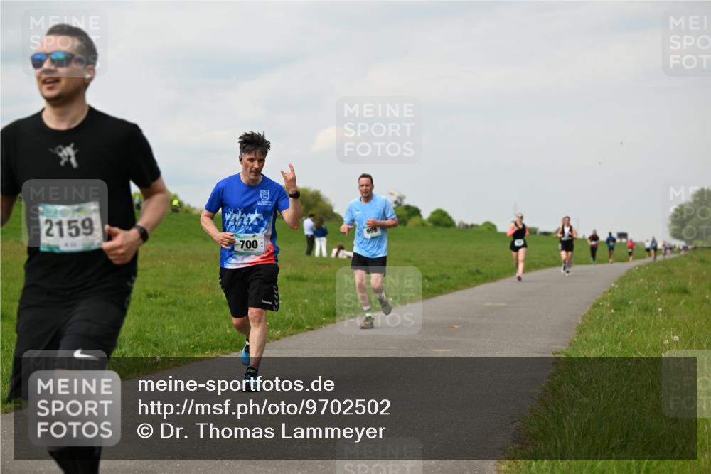 10.05.2026 - 8. Wedeler Halbmarathon Dr. Thomas Lammeyer http://msf.ph/oto/9702502 10.05.2026 11:47:41 Laufen 2159, 700, 999 meine-sportfotos.de