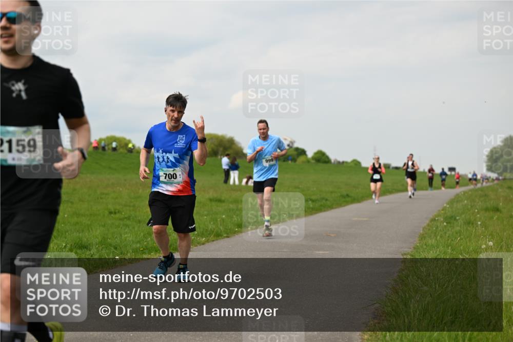 10.05.2026 - 8. Wedeler Halbmarathon Dr. Thomas Lammeyer http://msf.ph/oto/9702503 10.05.2026 11:47:41 Laufen 2159, 700, 999 meine-sportfotos.de