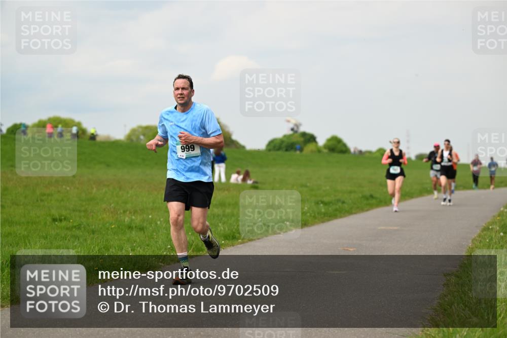 10.05.2026 - 8. Wedeler Halbmarathon Dr. Thomas Lammeyer http://msf.ph/oto/9702509 10.05.2026 11:47:42 Laufen 999 meine-sportfotos.de