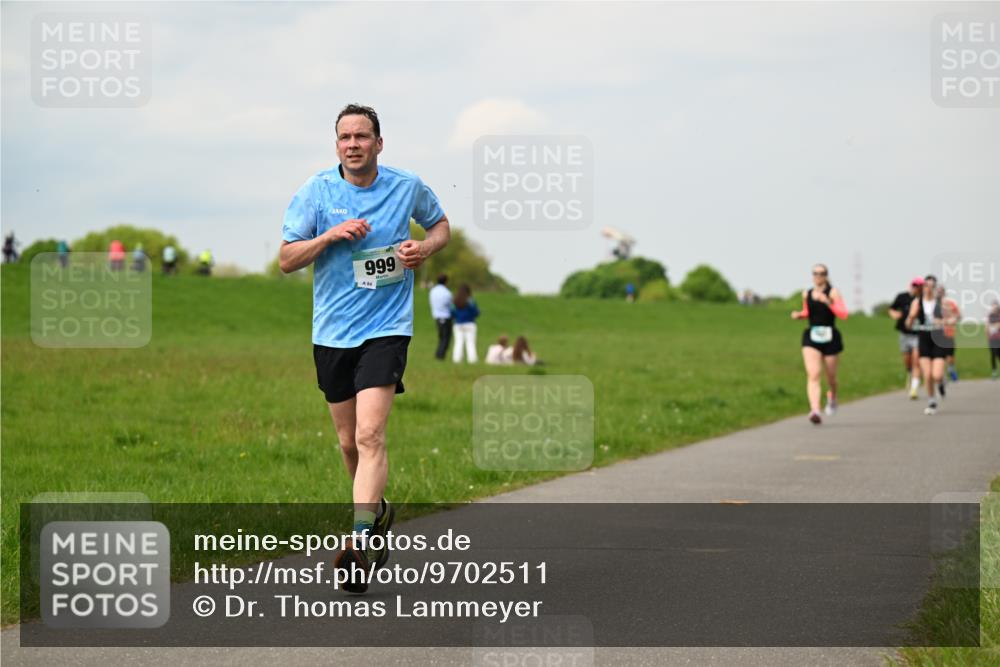 10.05.2026 - 8. Wedeler Halbmarathon Dr. Thomas Lammeyer http://msf.ph/oto/9702511 10.05.2026 11:47:42 Laufen 999 meine-sportfotos.de