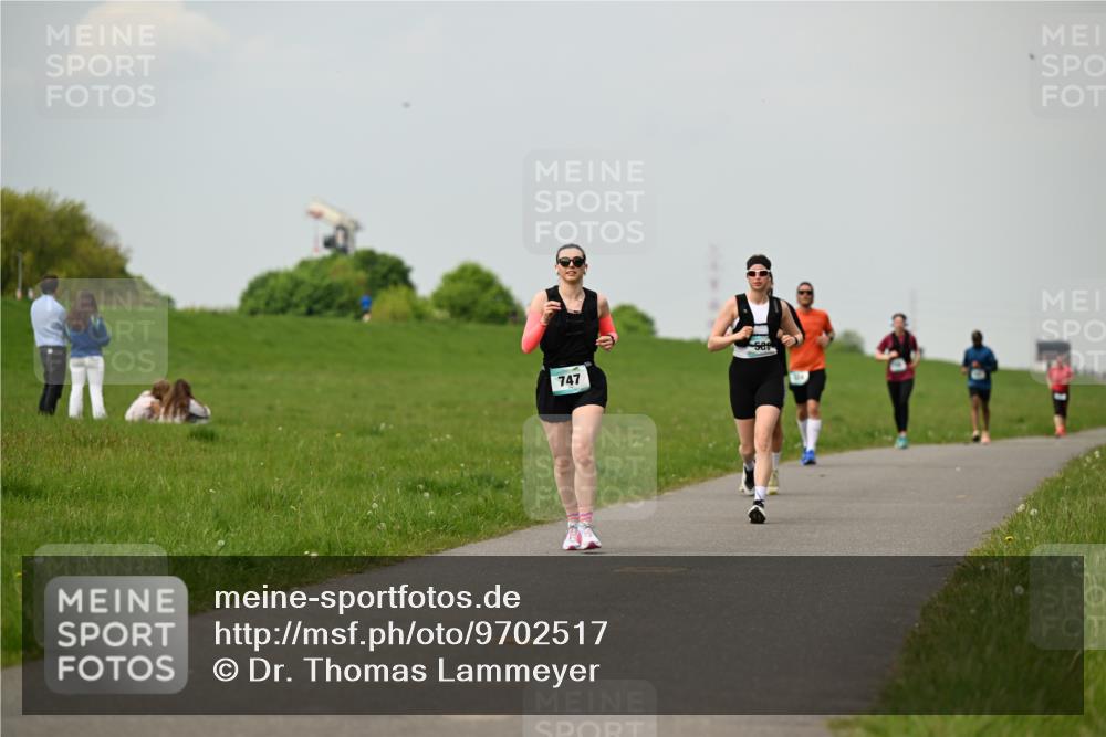 10.05.2026 - 8. Wedeler Halbmarathon Dr. Thomas Lammeyer http://msf.ph/oto/9702517 10.05.2026 11:47:44 Laufen 747, 580 meine-sportfotos.de