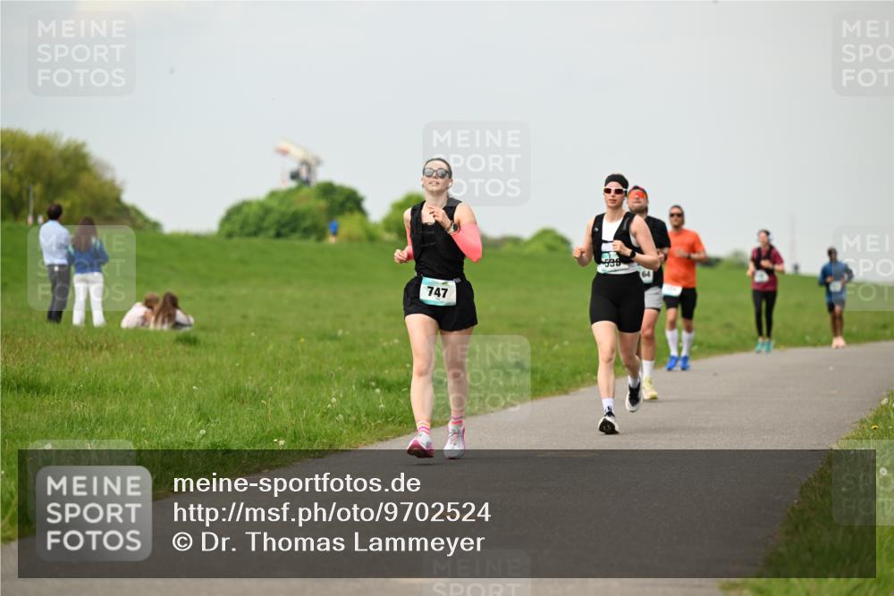 10.05.2026 - 8. Wedeler Halbmarathon Dr. Thomas Lammeyer http://msf.ph/oto/9702524 10.05.2026 11:47:45 Laufen 747, 538 meine-sportfotos.de